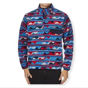 Patagonia Synchilla Snap-T Pullover in Delta Navy Blue.